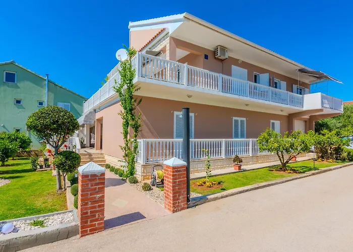 アパート Andelka